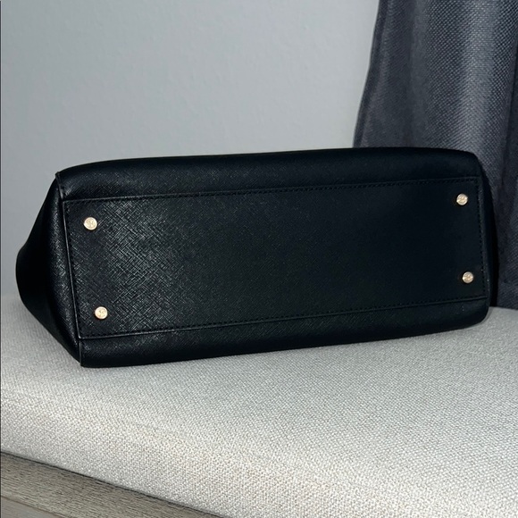 Tory Burch Small Black Leather Tote Bag - Picture 6 of 9